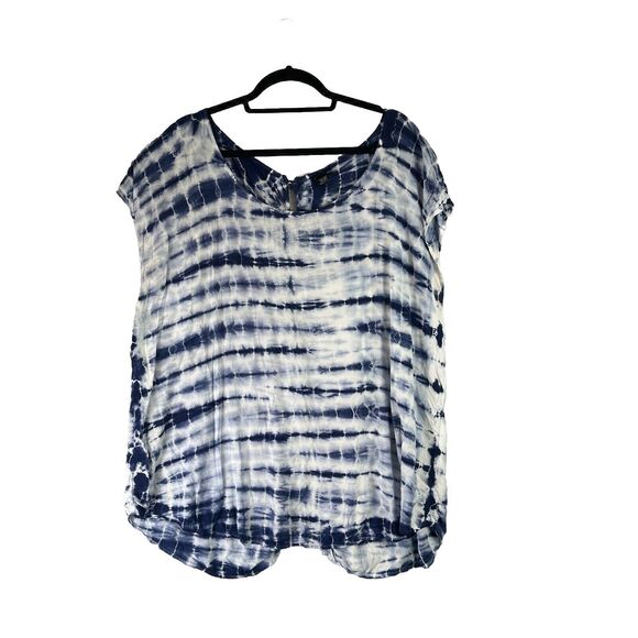 Torrid Plus Size 2X 2 Blouse Tunic Top Shirt Tie Dye Print Flowy Blue White Shor - Picture 1 of 12